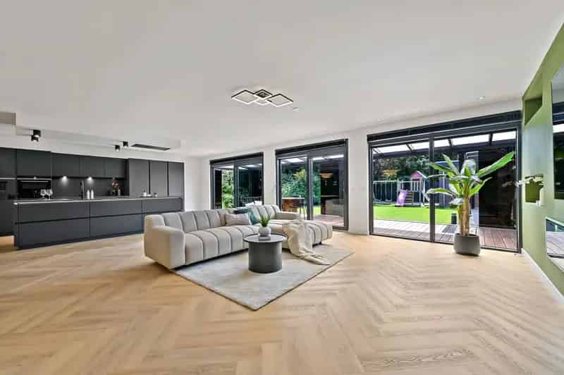 Luxe Gezinswoning Stompwijk 264m2 Gerenoveerd 2021