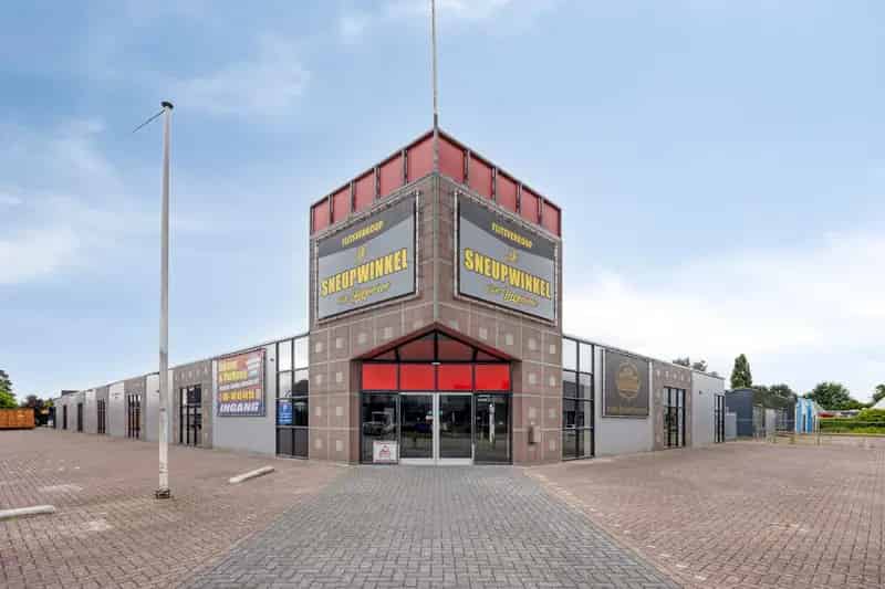 Bedrijfshal Heerenveen 1450m² te koop of te huur