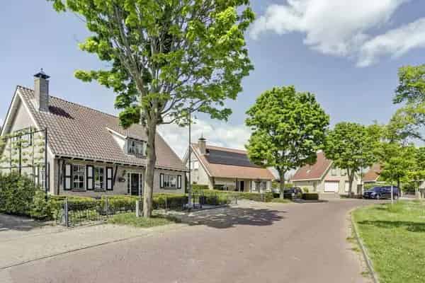 Vrijstaande woning 's-Gravenpolder: Ruim en goed onderhouden