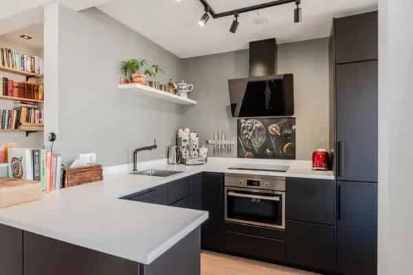 2 Kamer Appartement Weesp Zonnig Balkon Modern Gerenoveerd