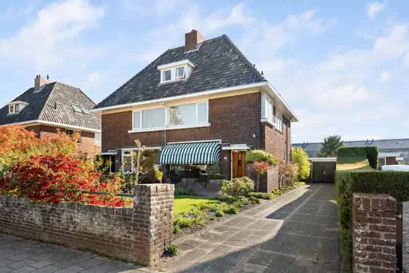 Jaren 30 2-onder-1-kapwoning Barendrecht 5 slaapkamers