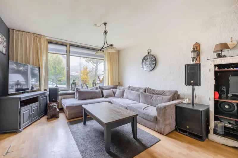 3 Slaapkamers Tussenwoning Blerick Ruime Zolder