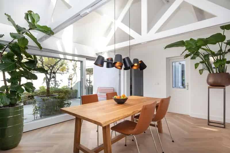 Huis te koop Kerkplein Oisterwijk modern gerenoveerd