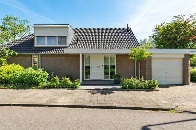 Levensloopbestendige Semi-bungalow Zoetermeer 4 slaapkamers Garage