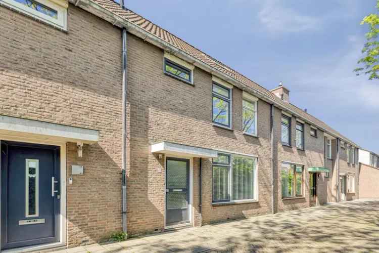 Tussenwoning Smaragd: 4 slaapkamers, moderne keuken, zonnige tuin