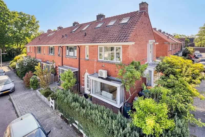 Huis te koop Deventer: Ruime hoekwoning met garage en 3 slaapkamers