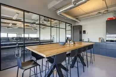 Kantoorruimte Amsterdam Noord 31-208 m2 te huur