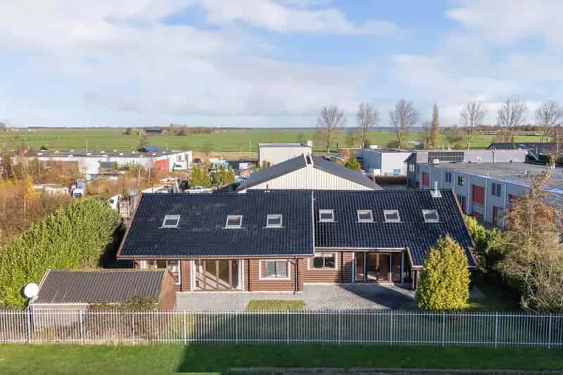 Houten Bedrijfswoning Lemmer 8 slaapkamers 310m²