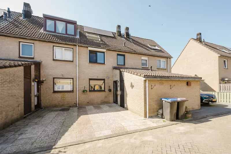 Volledig Verduurzaamd Huis te Koop Rustige Wijk Nieuwe Badkamer Airco