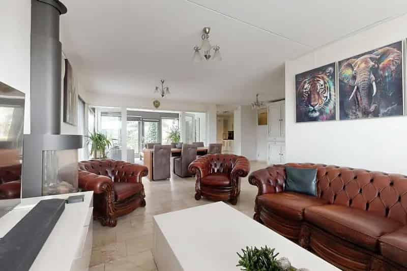 6 Slaapkamers 2 Badkamers Grote Tuin Zevenbergen