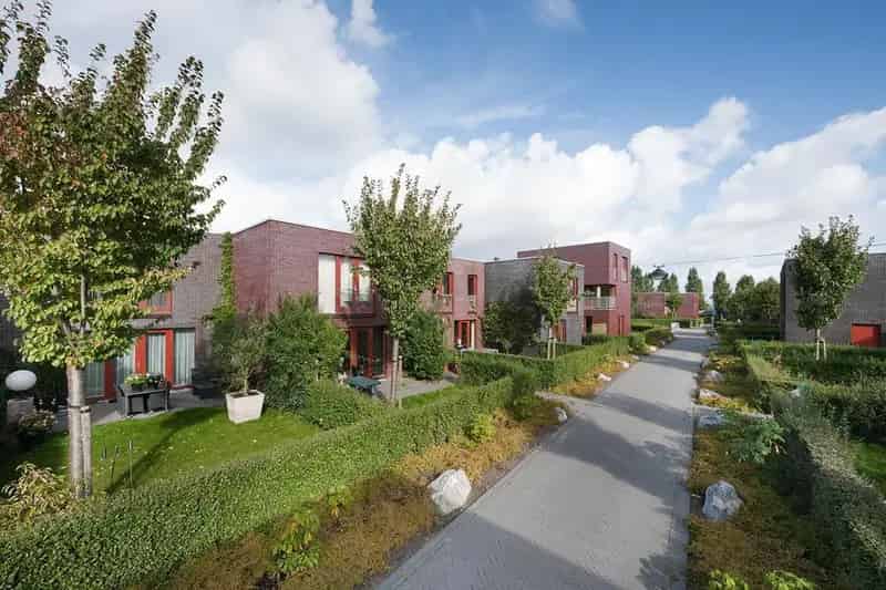 Ruime eengezinswoning 150m2 3 slaapkamers nieuwe keuken parkeerplaats