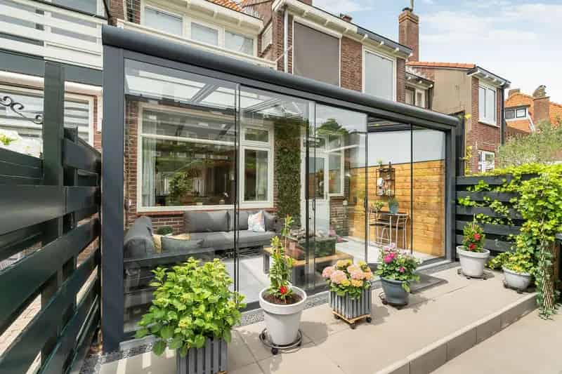 Huis te koop Wassenaar Hyacinthstraat 4 slaapkamers 2 badkamers serre