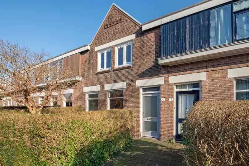 Huis te koop Delft: Ruime eengezinswoning met tuin