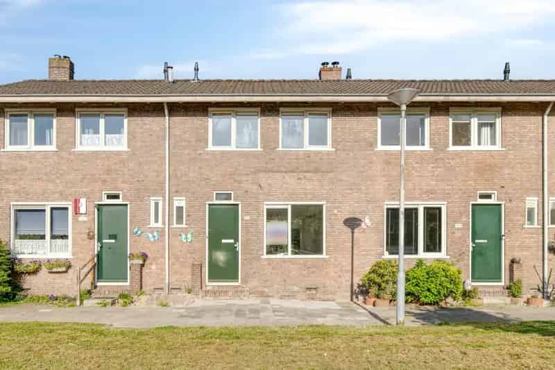 Hovendaal 37 Vreewijk: Jaren 30 Tussenwoning 72m2