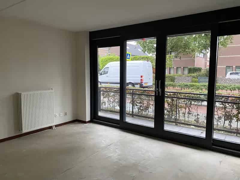 Begane Grond met Balkon en Erfje