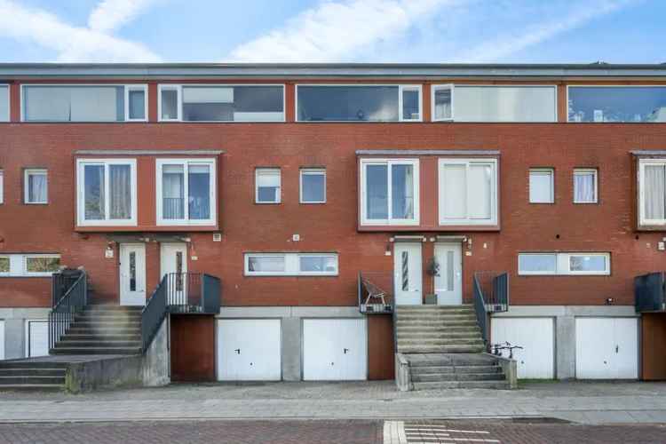 Huis te koop Breda Westerpark 4 lagen 3 slaapkamers dakterras tuin