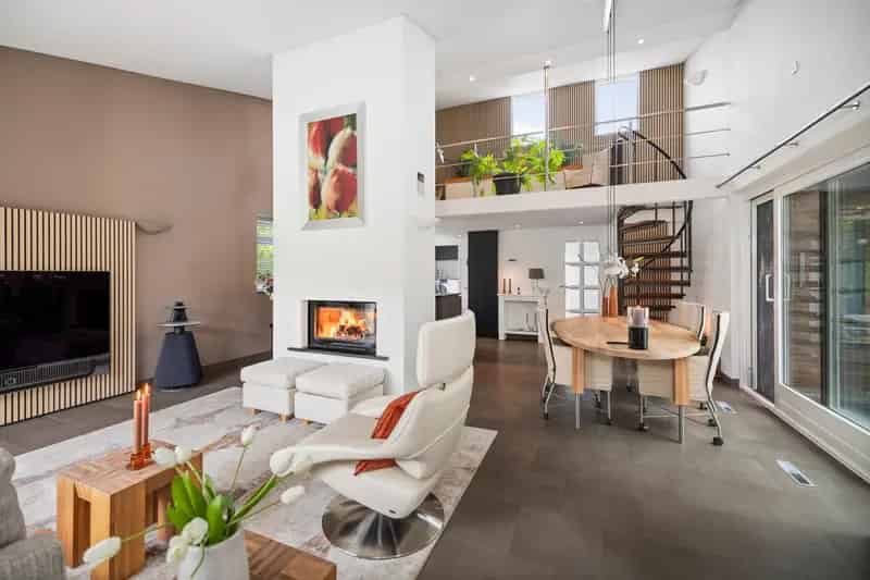 Huis te koop Olst: Ruime levensloopbestendige bungalow aan het water