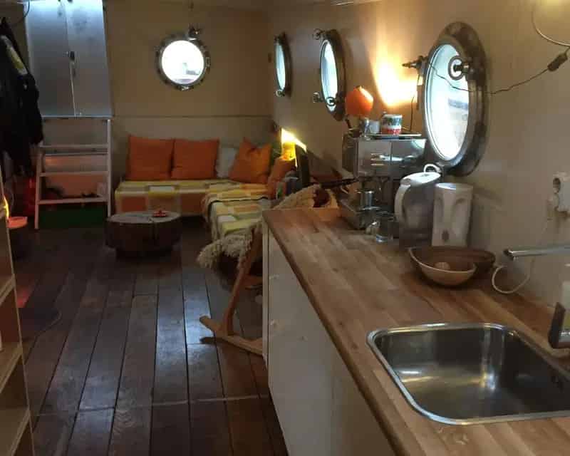 Tinyhouse Rotterdam Centrum - Drijvende woning met ligplaats