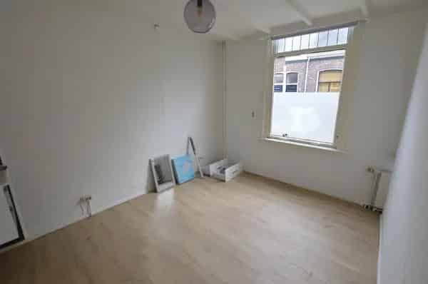 Semi-appartement Assendorp 42m2 Gerenoveerd