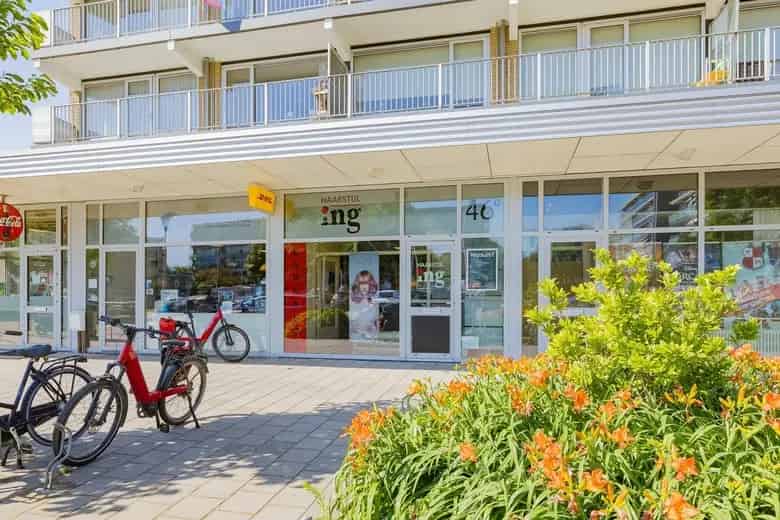 80m2 Winkelruimte te Huur Sassenheim