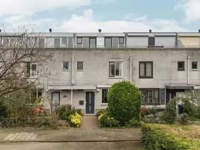 Huis te koop Almere - 4 Slaapkamers - 140m²
