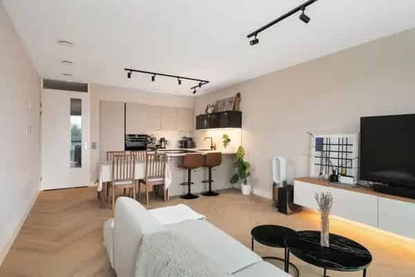 Gemeubileerd 4-kamerappartement Capelle aan den IJssel
