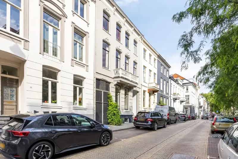Appartement Arnhem Spijkerkwartier 90m2  Uitzicht Eusebiuskerk