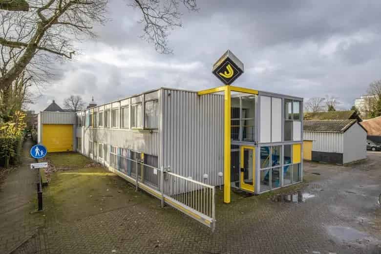 Bedrijfsruimte te Huur Velp 225-300m2