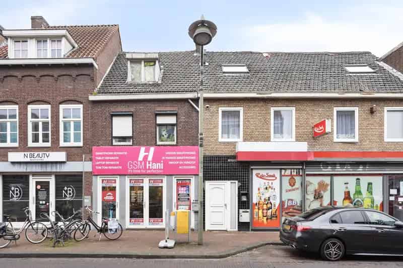Belegging Helmond: Winkel met Bovenwoning te Koop