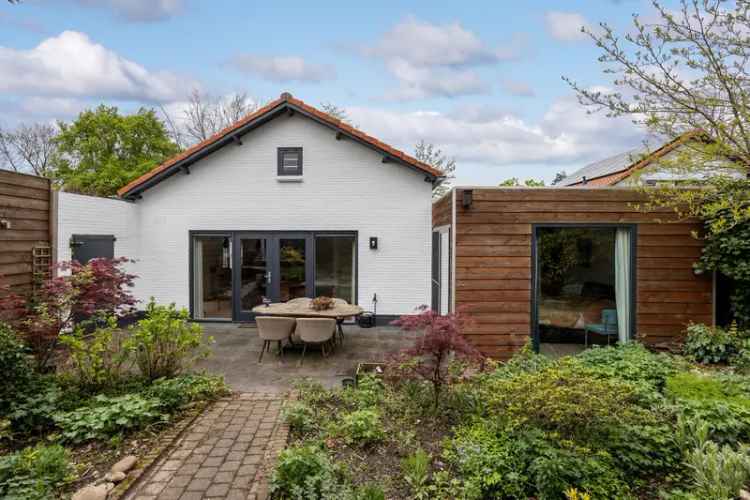 Vrijstaande Semi-Bungalow te koop Leersum