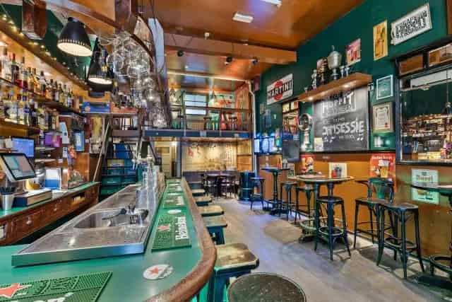 Café Hoppit Vlissingen: Historisch Café met Terras en Bovenwoning