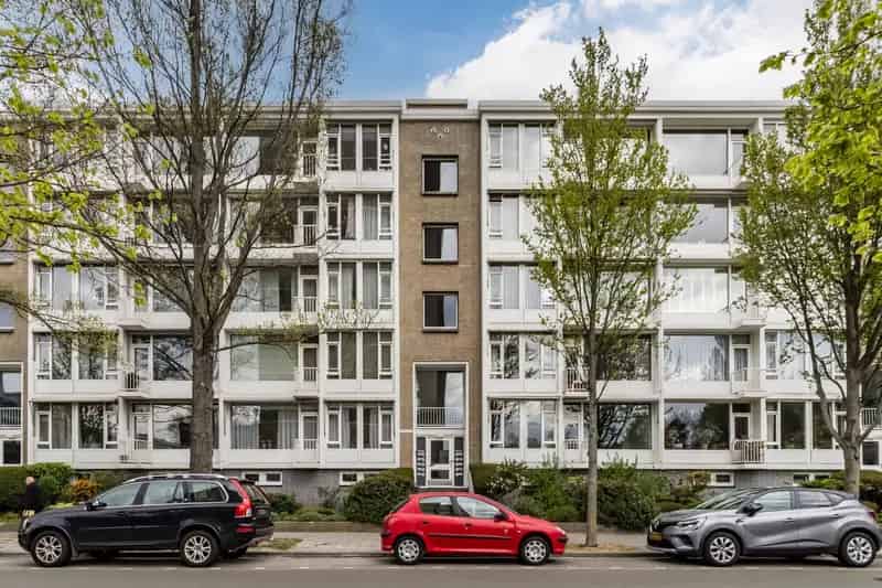 Appartement te koop Den Haag Mozartlaan 112m2 renovatieproject