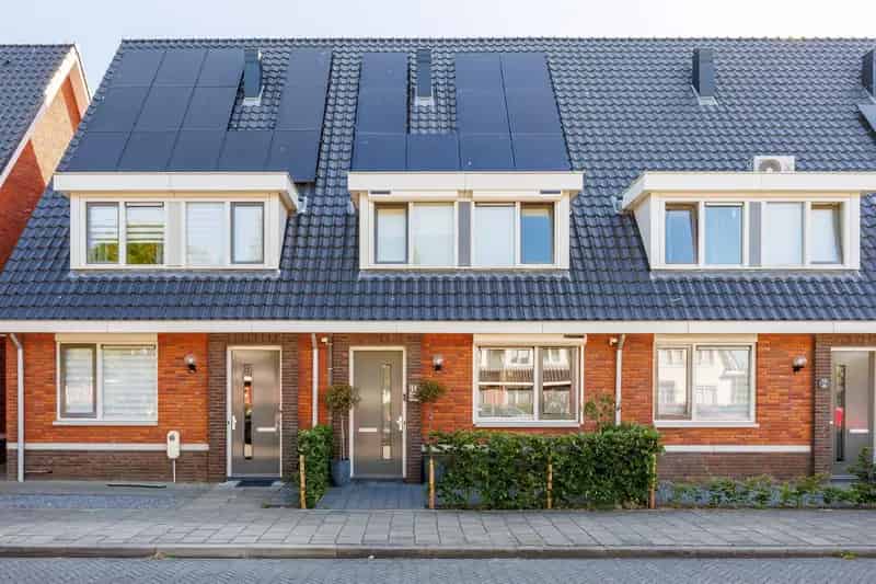 Huis te koop Deest 3 slaapkamers luxe badkamer nieuwbouw