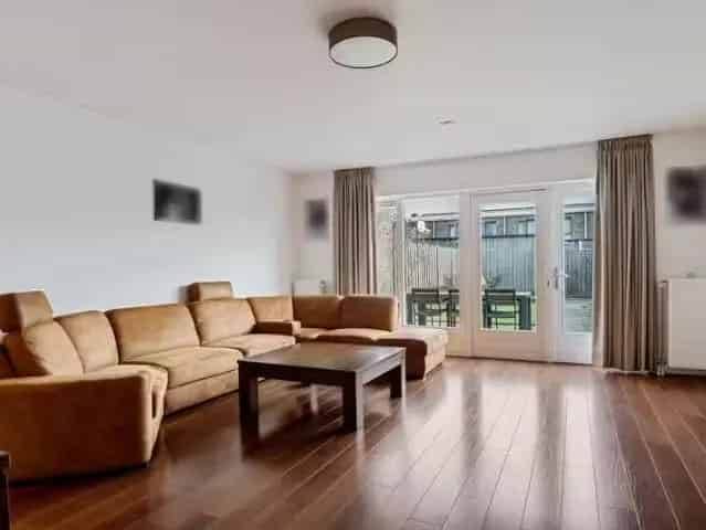 Ruime 5-Kamer Eengezinswoning met Tuin te koop