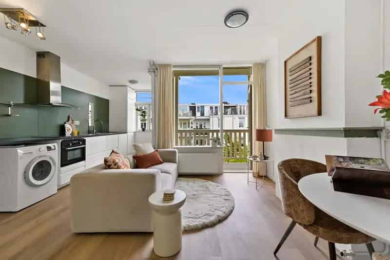 Huis Te Koop , 70-3, Van Boetzelaerstraat, Amsterdam, Noord-Holland