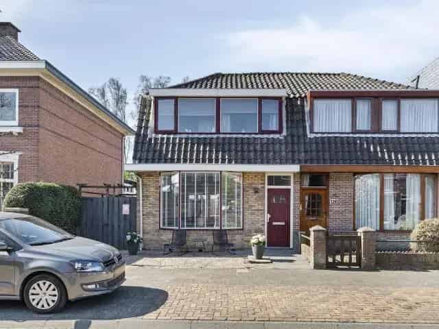 Arendsweg 126 Beverwijk: Gezellig Familiehuis te Koop