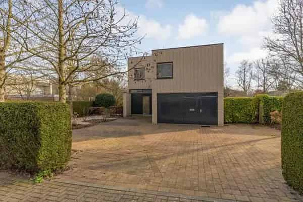 Luxe Villa te koop in Hollandse Hout Lelystad