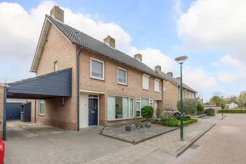 Ruime Tweekapper Veghel 4 slaapkamers Garage Tuin