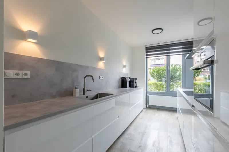 Huis te koop Nijkerk Vlinderlaan: Instapklaar 3 Slaapkamers Moderne Keuken