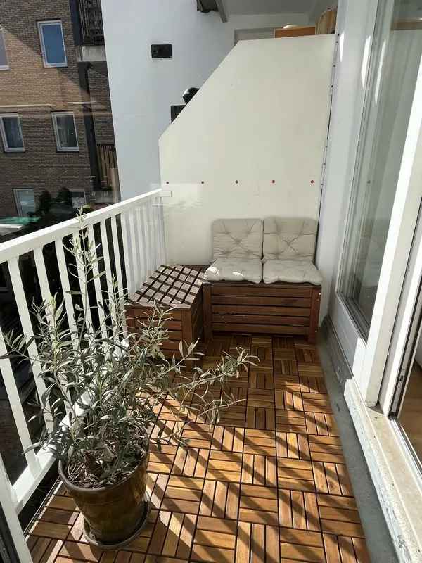 Modern Appartement Staatsliedenbuurt Amsterdam