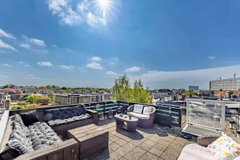Rijswijk - Ruim 5-kamer Dubbel Bovenhuis met Dakterras