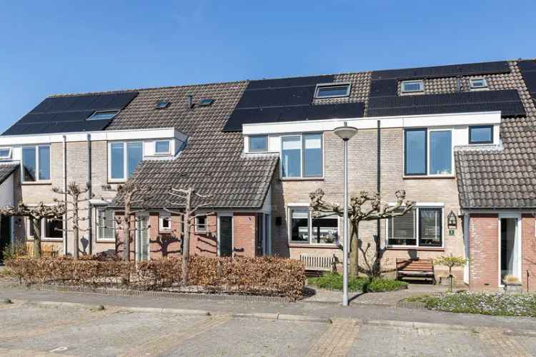 Huis Te Koop , 6, Ereprijsstraat, Bleskensgraaf ca, Zuid-Holland
