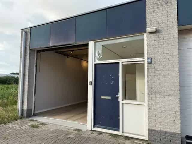 Bedrijfshal te Huur Almere Buiten 56m²