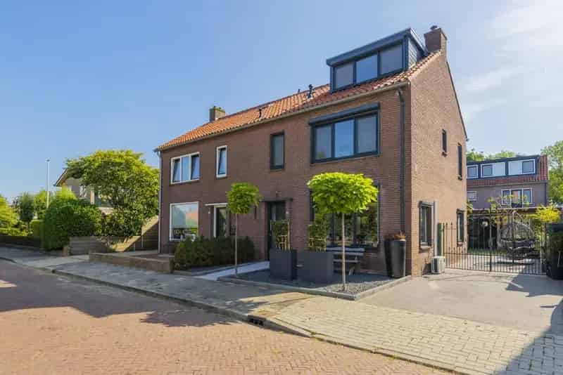 2-onder-1-kapwoning te koop Bunschoten-Spakenburg