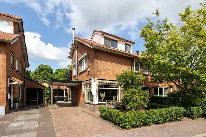 Huis te koop Leusden: Karaktervolle jaren 30 woning met bijgebouw