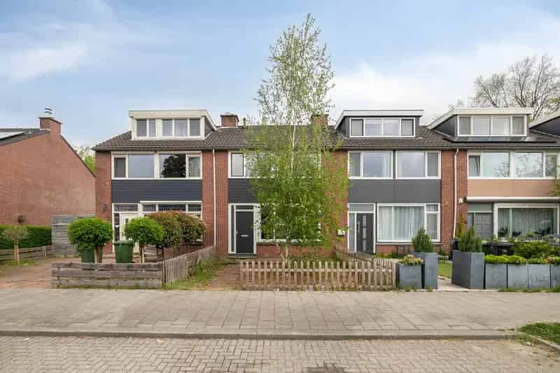 Ruime 5 Kamer Eengezinswoning Ommoord Nabij Openbaar Vervoer