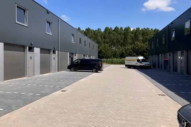 Bedrijfshal Almere Koningsbeltweg 35 Y 1329 AB Almere funda in business