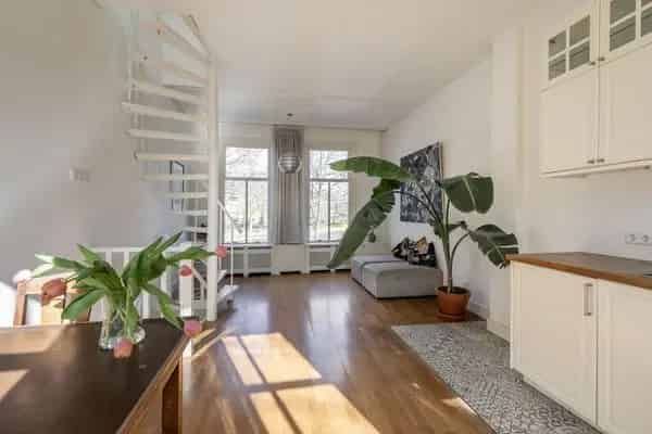 Dijkhuis Delfshaven: 4 woonlagen, 3 adressen, wonen & werken