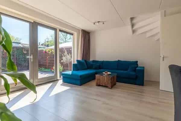 Hoekwoning Zaandam 4 slaapkamers zonnige tuin moderne keuken