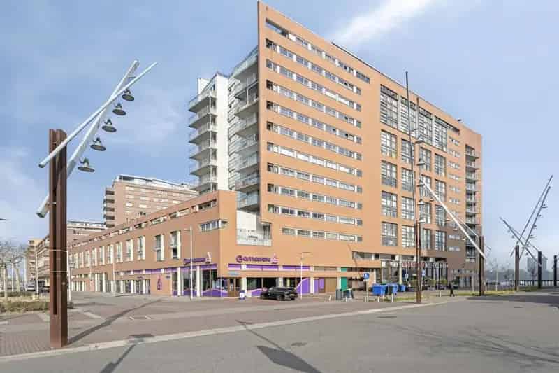 Ruime woning te Rotterdam De Veranda 3 slaapkamers nabij Feyenoord Stadion